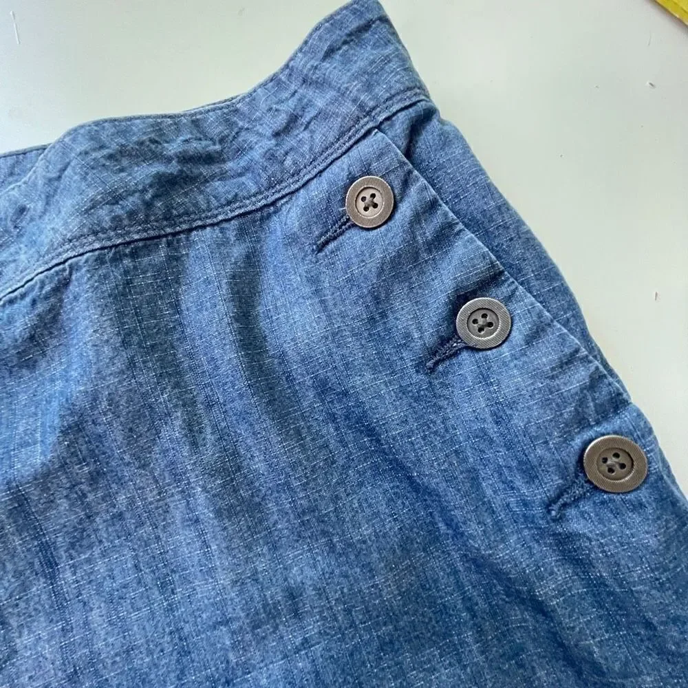 The Limited Women's Highwaisted Buttoned Pockets Tailored Fit Shorts Blue Size 1
